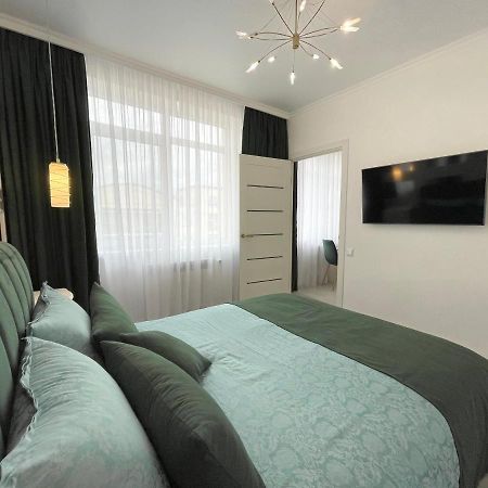 Luxury Emerald Apartments Irpin Eksteriør bilde