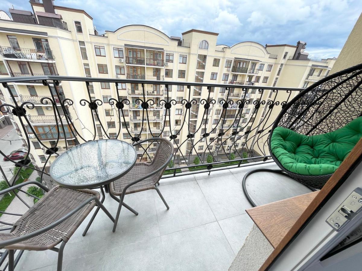 Luxury Emerald Apartments Irpin Eksteriør bilde