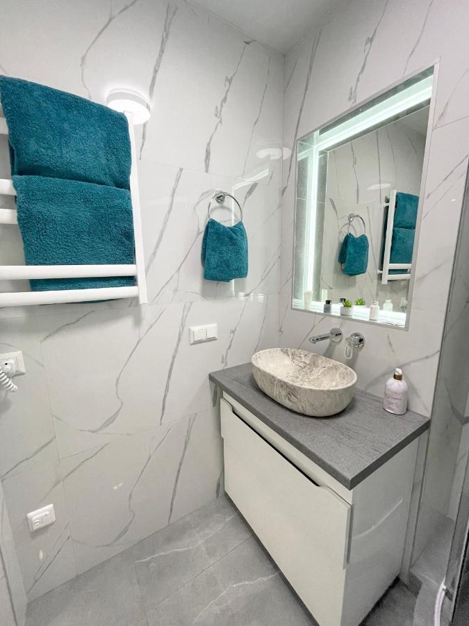 Luxury Emerald Apartments Irpin Eksteriør bilde